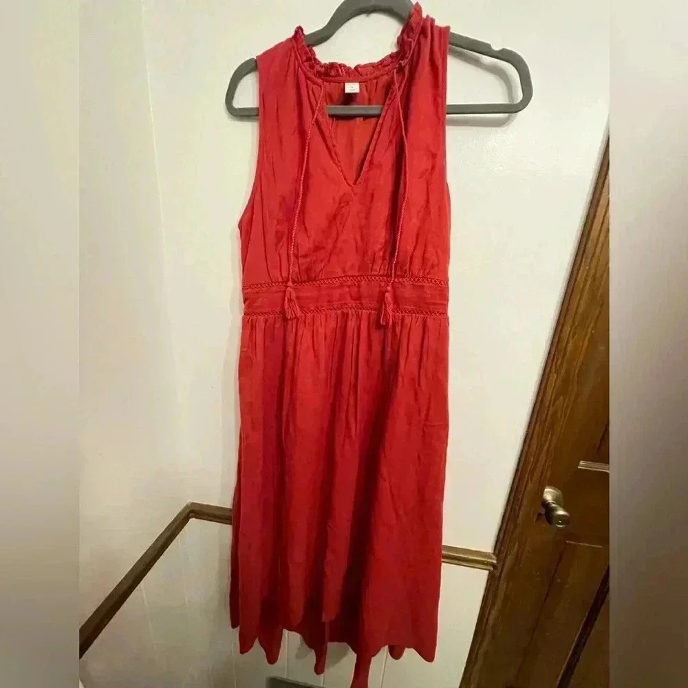 Old Navy rust dress ruffle neck Small